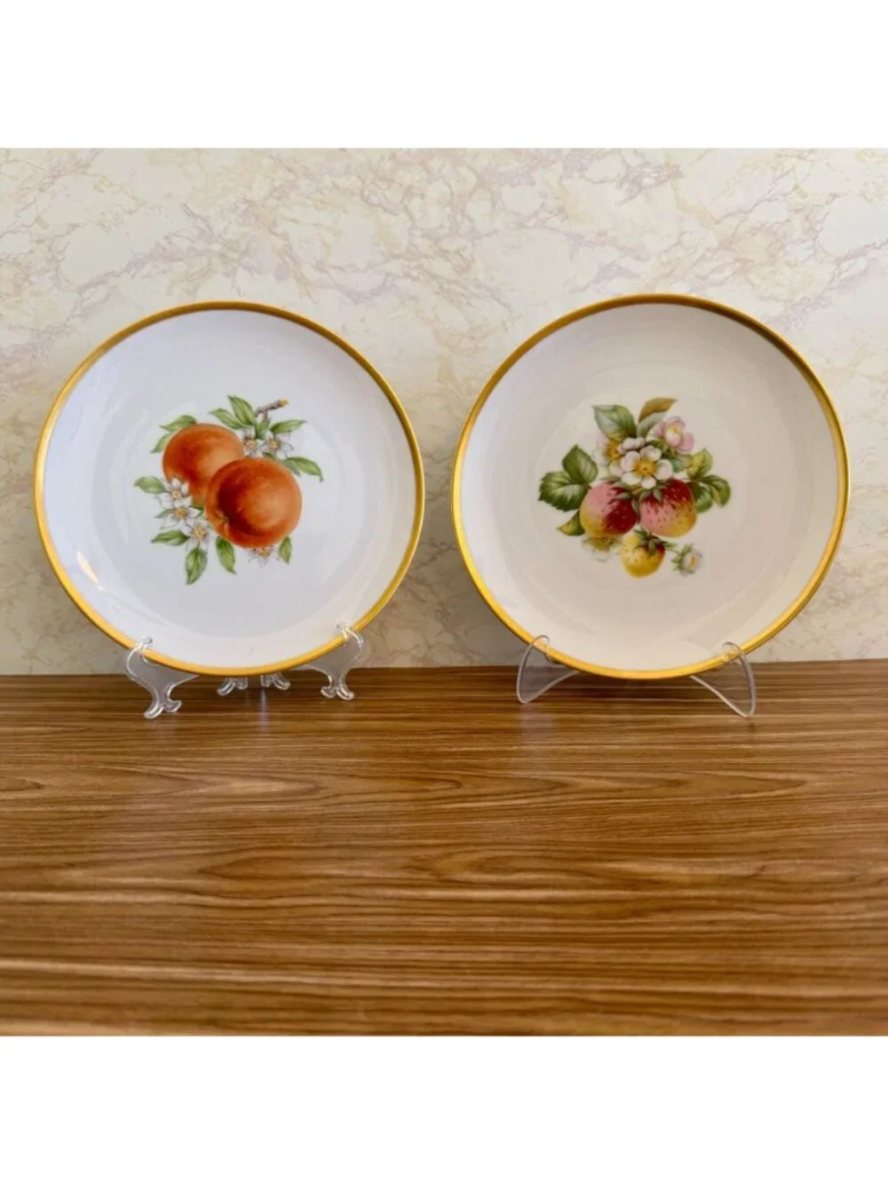 Hutschenreuther Selb Pasco Germany 2 Fruit Plates Gold Rim Strawberries Peaches